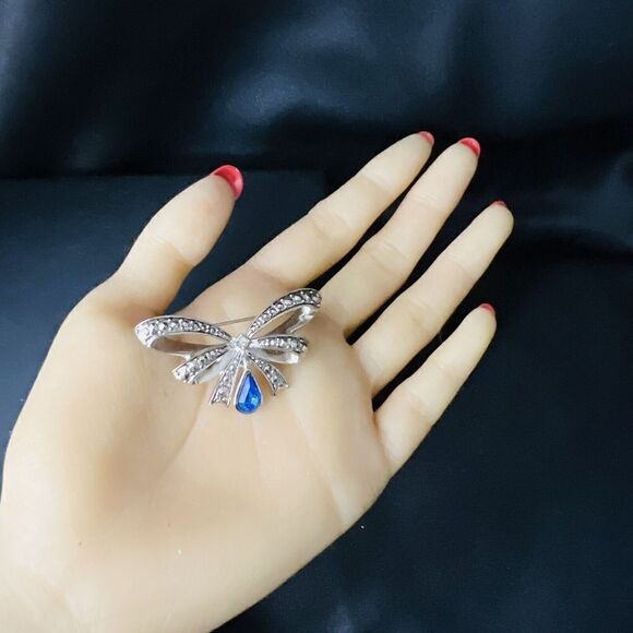 Vintage Avon Birthstone Brooch Silver Blue Rhinestone September Ribbon Bow  XY - Picture 3 of 7